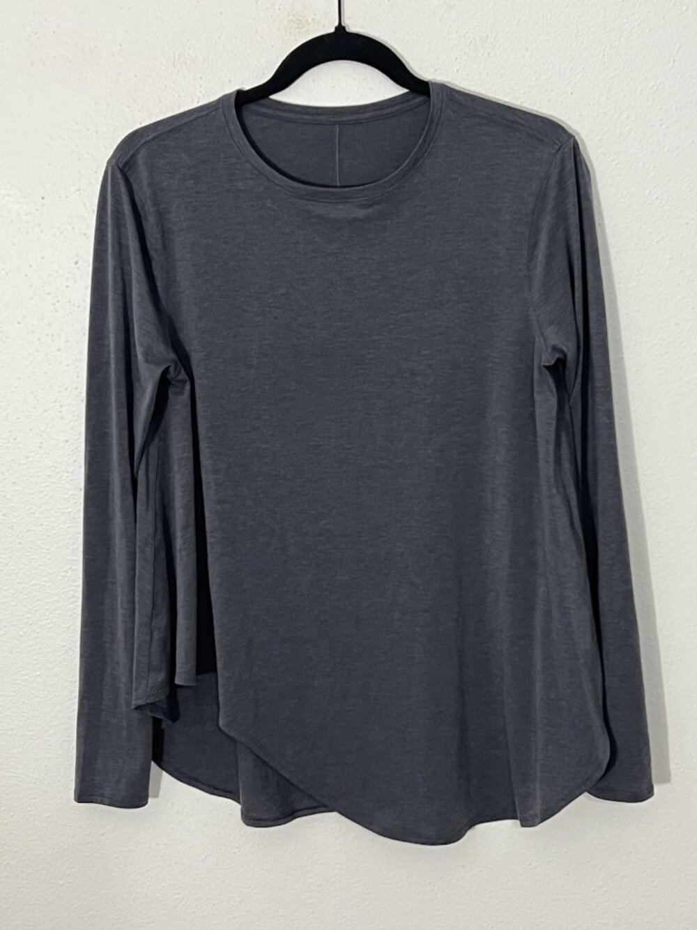 Lululemon Gray Asymmetrical Long Sleeve Top Size 6